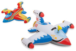 Set 2 watergun spaceships